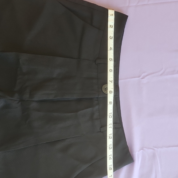 Classic Black Women's Shorts‎ - Picture 6 of 7